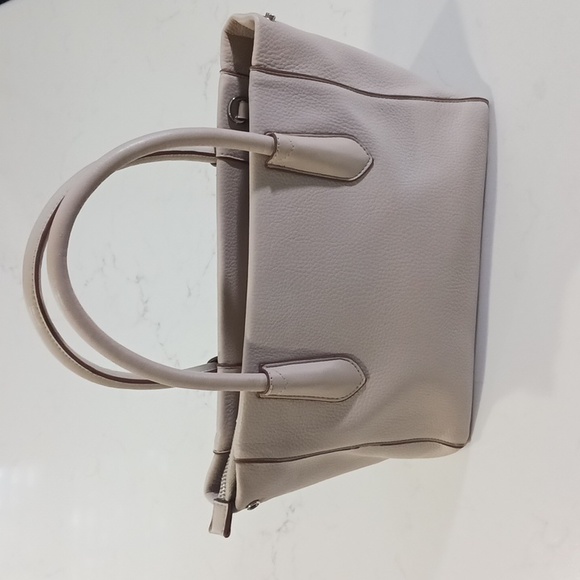 A New Day Handbag & Shoulder Purse - Picture 2 of 6